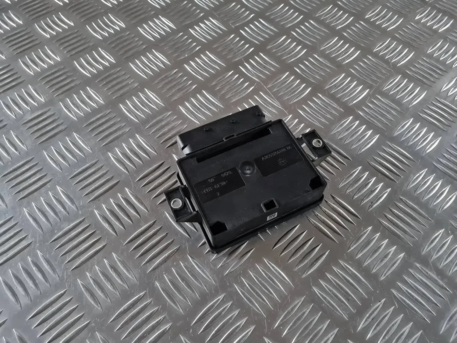 Seisontajarrun ohjausyksikkö RENAULT SCENIC III 2011 - foto 3