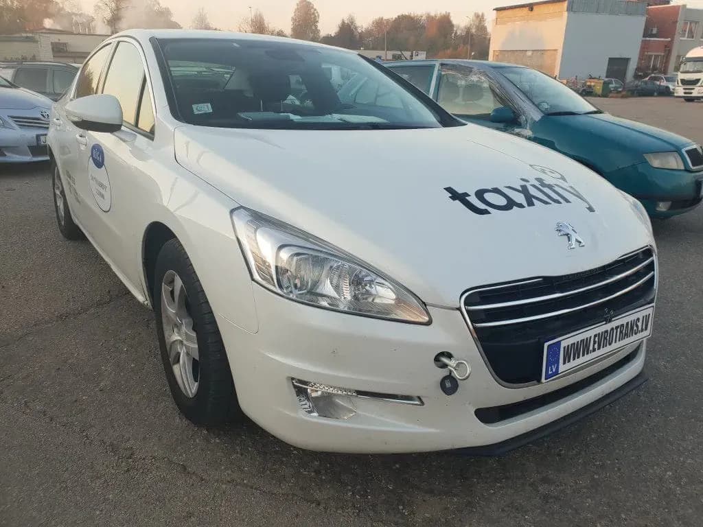 Kuva puretusta autosta 2