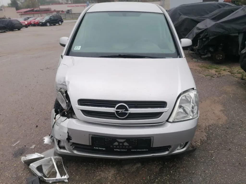 Kuva puretusta autosta 1