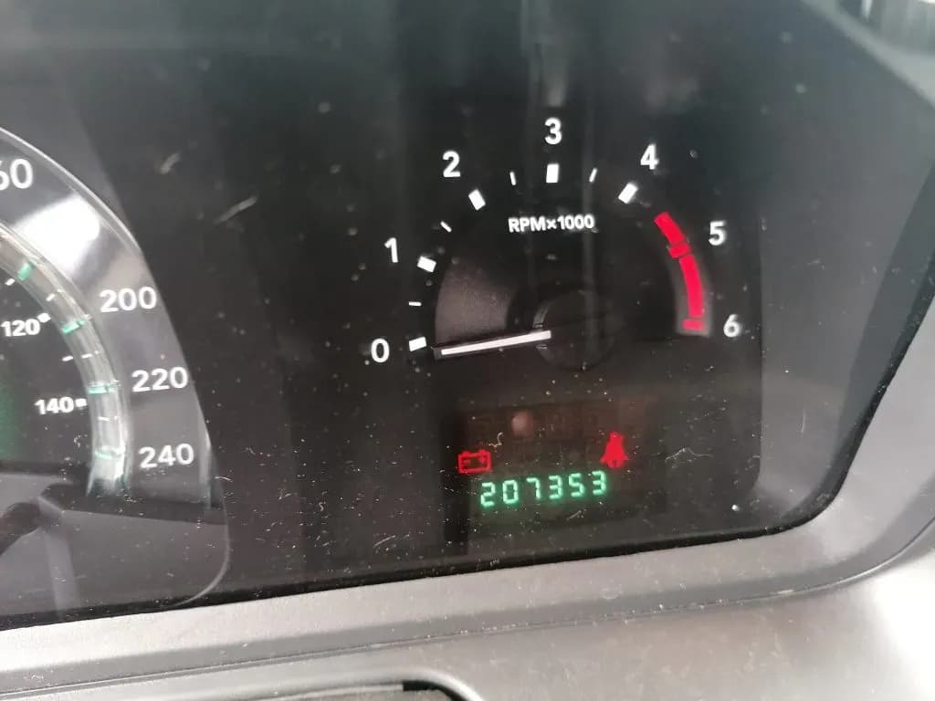 Kuva puretusta autosta 2
