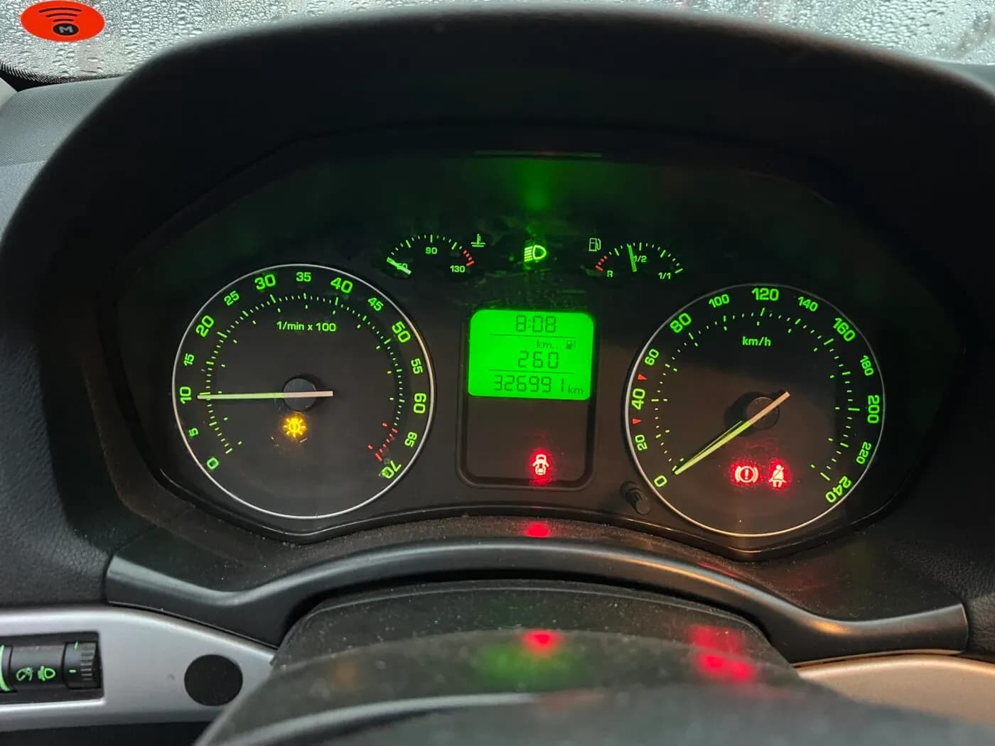 Kuva puretusta autosta 1