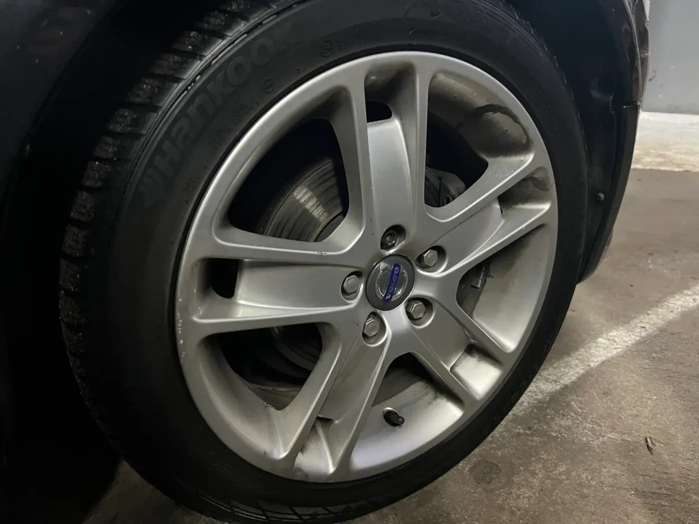 Kuva puretusta autosta 3