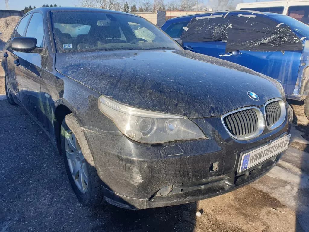 Kuva puretusta autosta 1