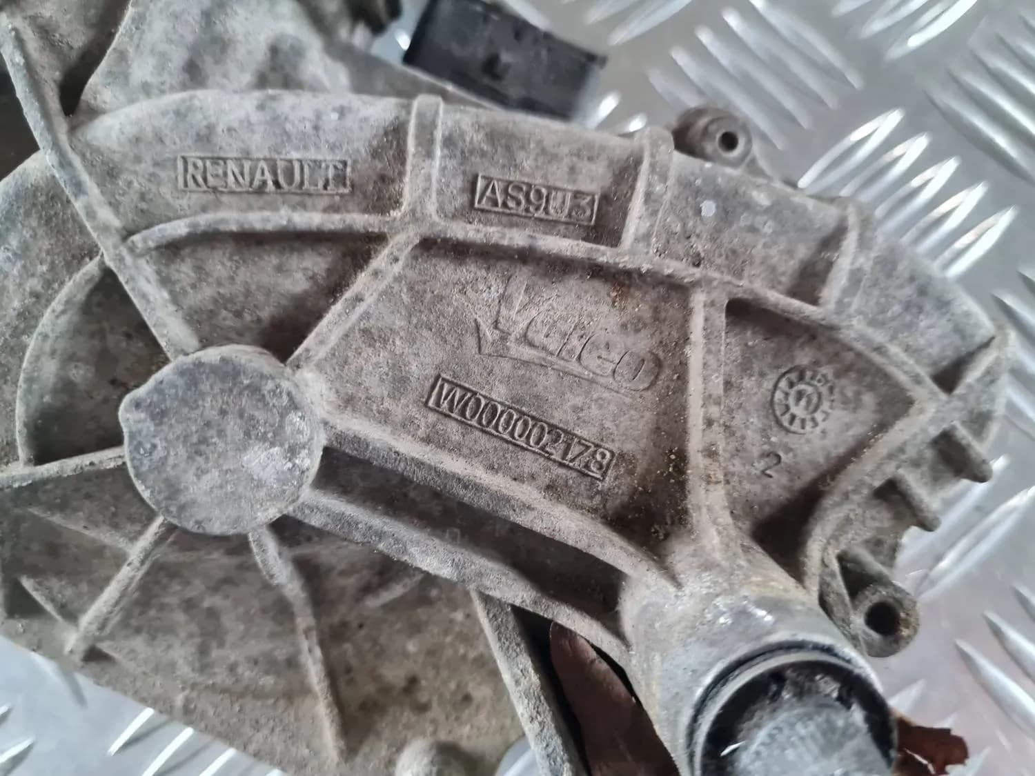 Tuulilasinpyyhkimen moottori, oikea RENAULT SCENIC III 2011 - foto 2