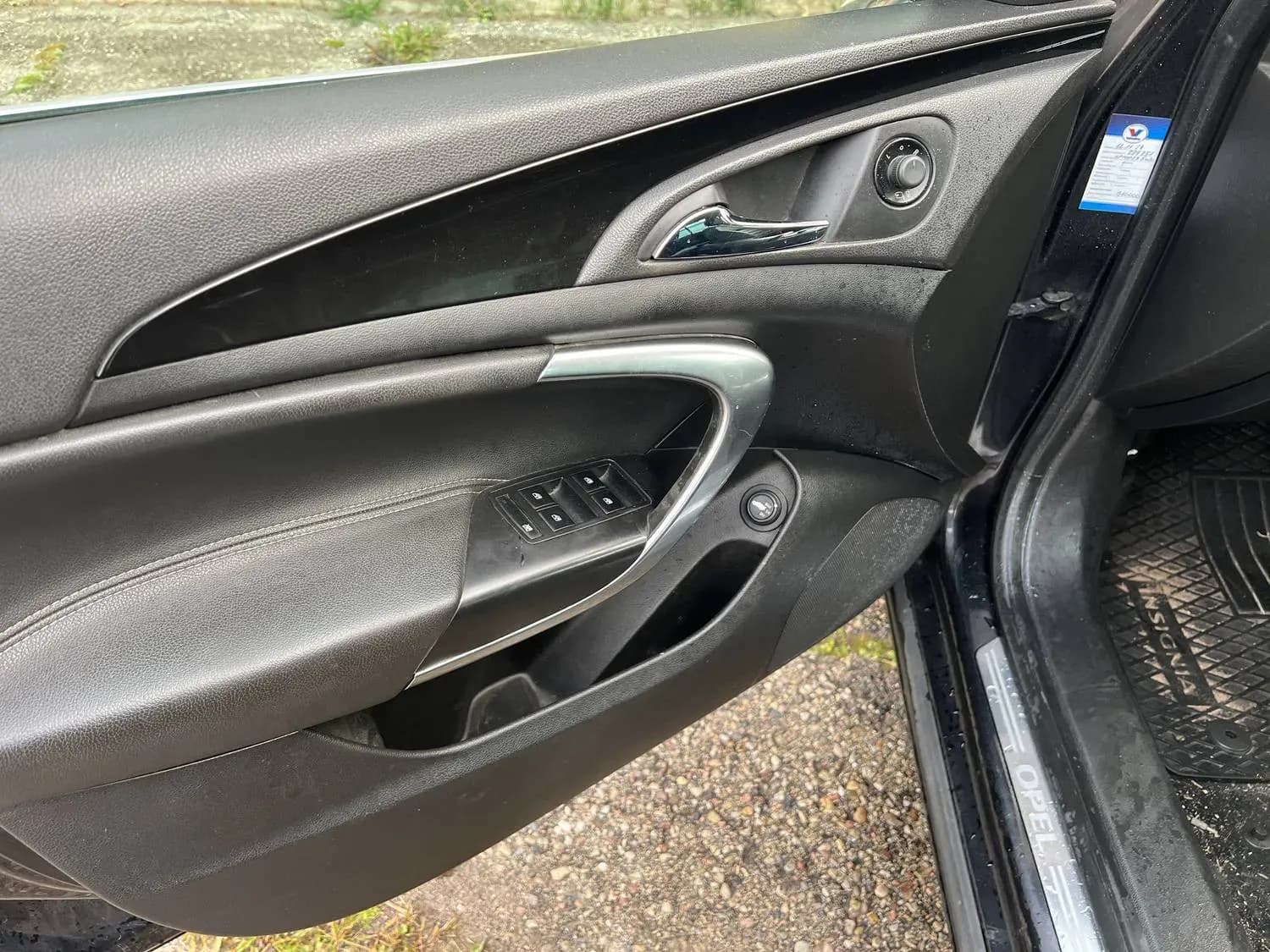 Kuva puretusta autosta 4
