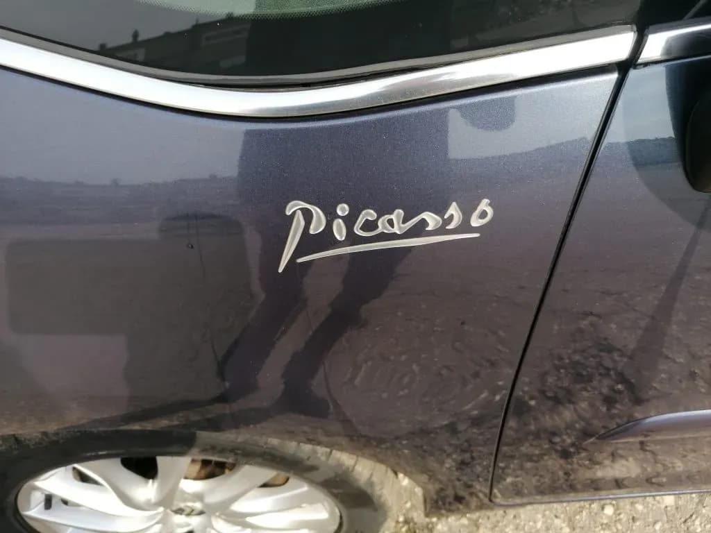Kuva puretusta autosta 5