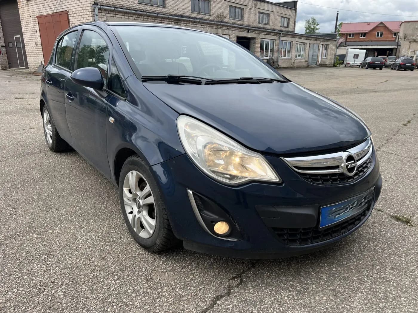 Kuva puretusta autosta 4