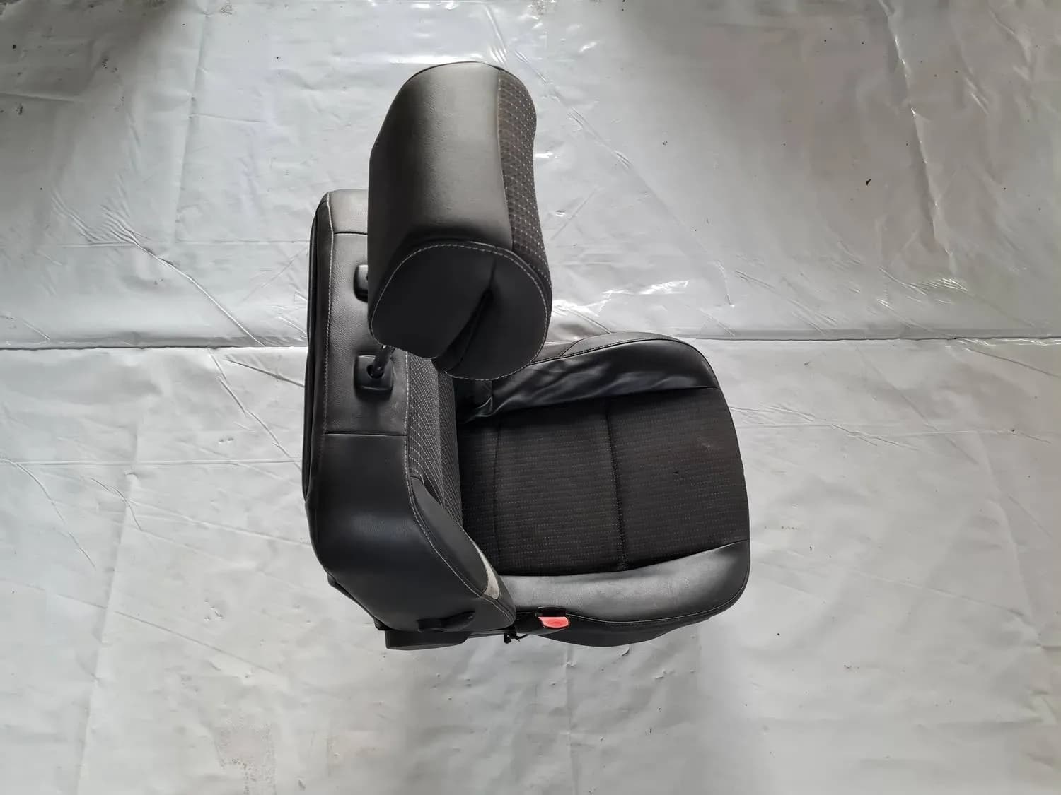 Vasen etuistuin RENAULT SCENIC III 2011 - foto 3