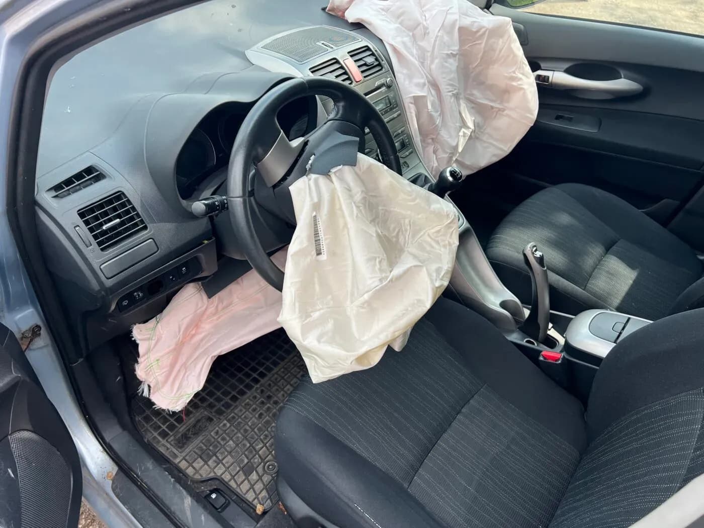 Kuva puretusta autosta 4