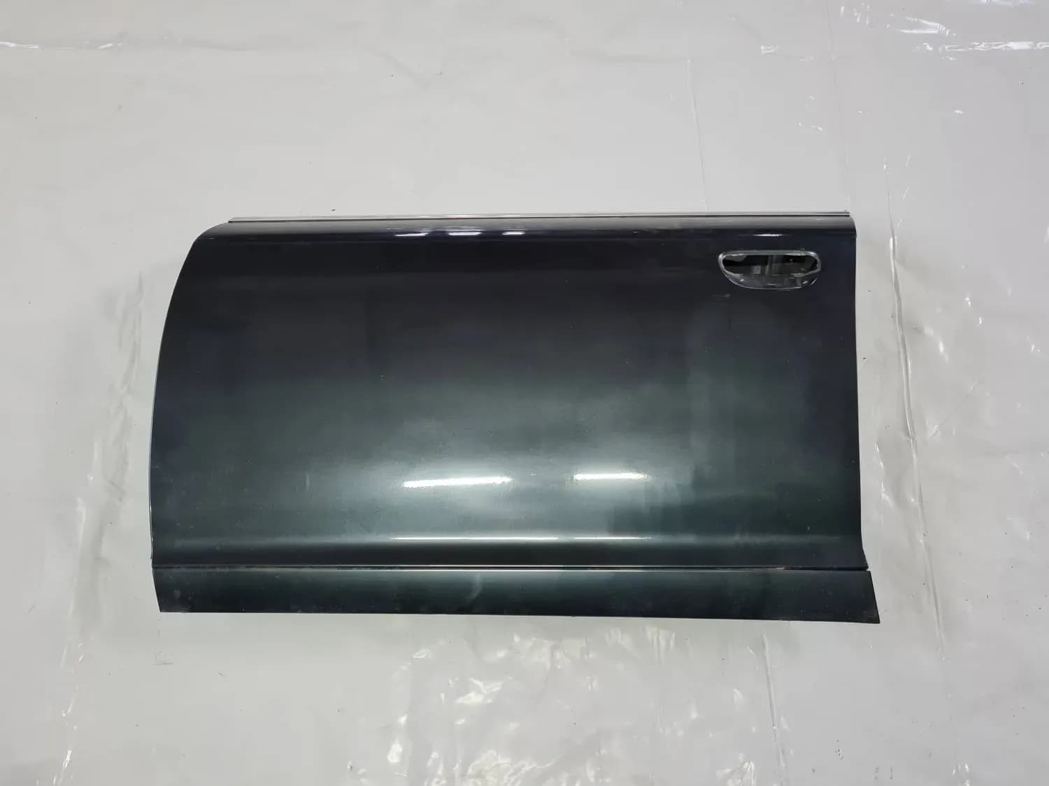 Vasen etuovi AUDI A6 2008 - foto 1