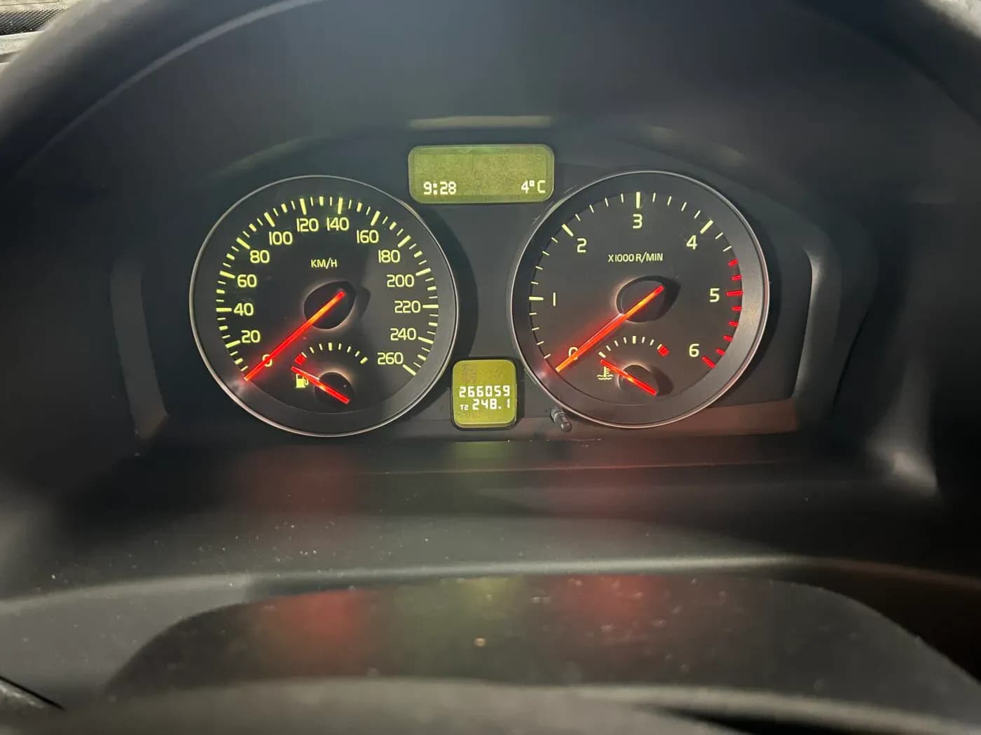 Kuva puretusta autosta 1