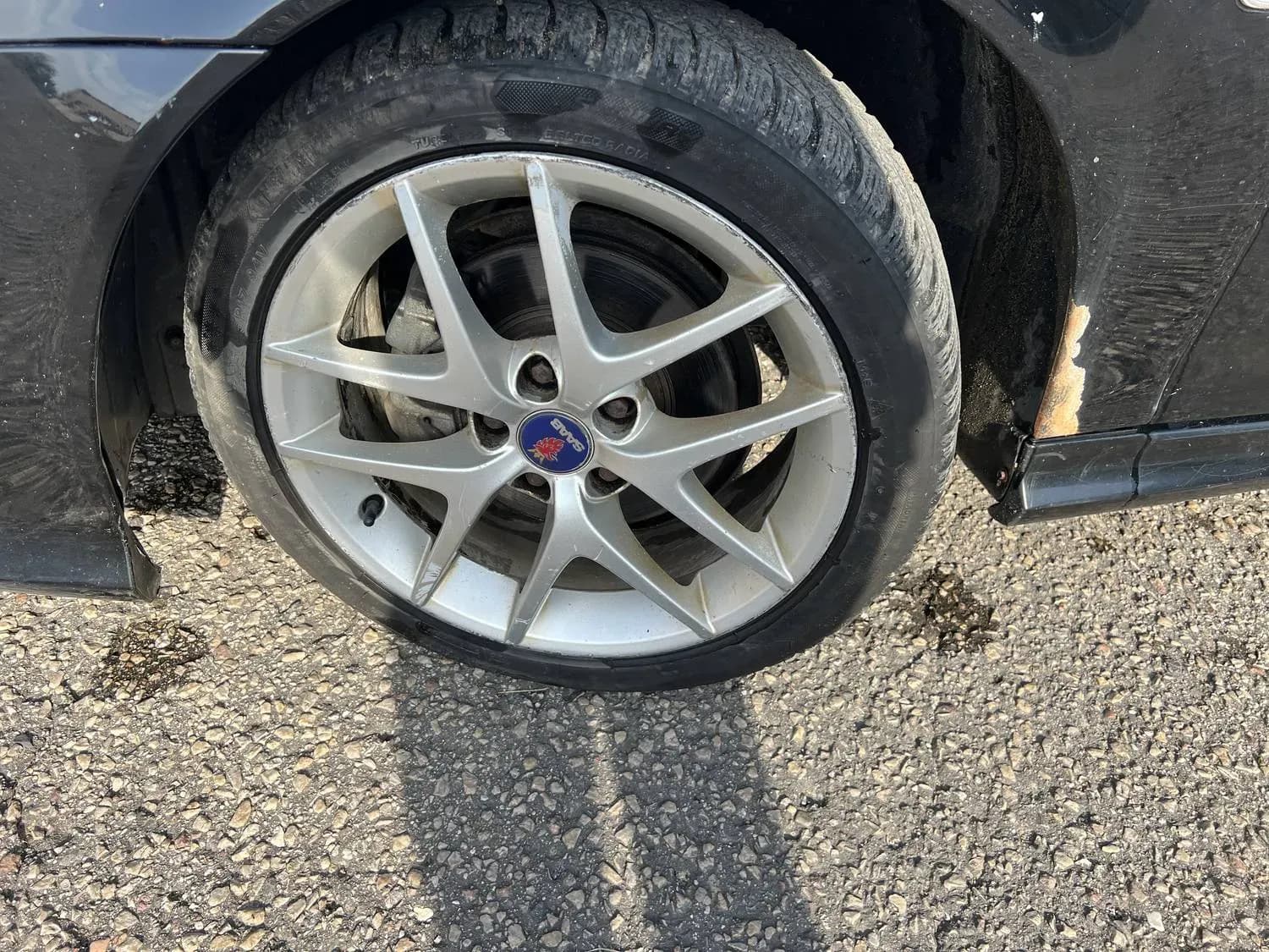 Kuva puretusta autosta 4