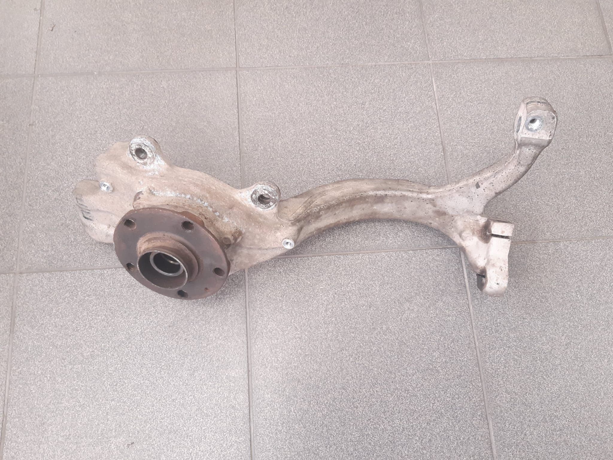 Ohjausnivel edessä oikealla AUDI A6 2008 - foto 2