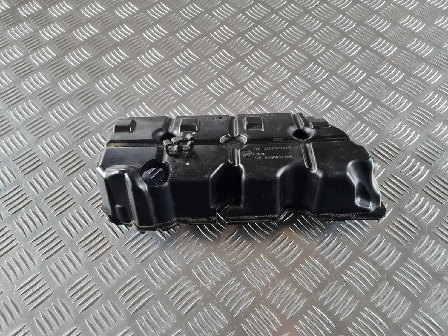 Pään kansi (venttiili) RENAULT SCENIC III 2011 - foto 1