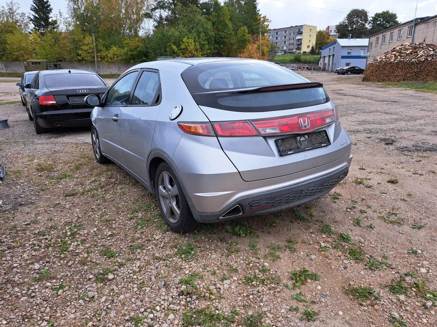 Kuva puretusta autosta 4