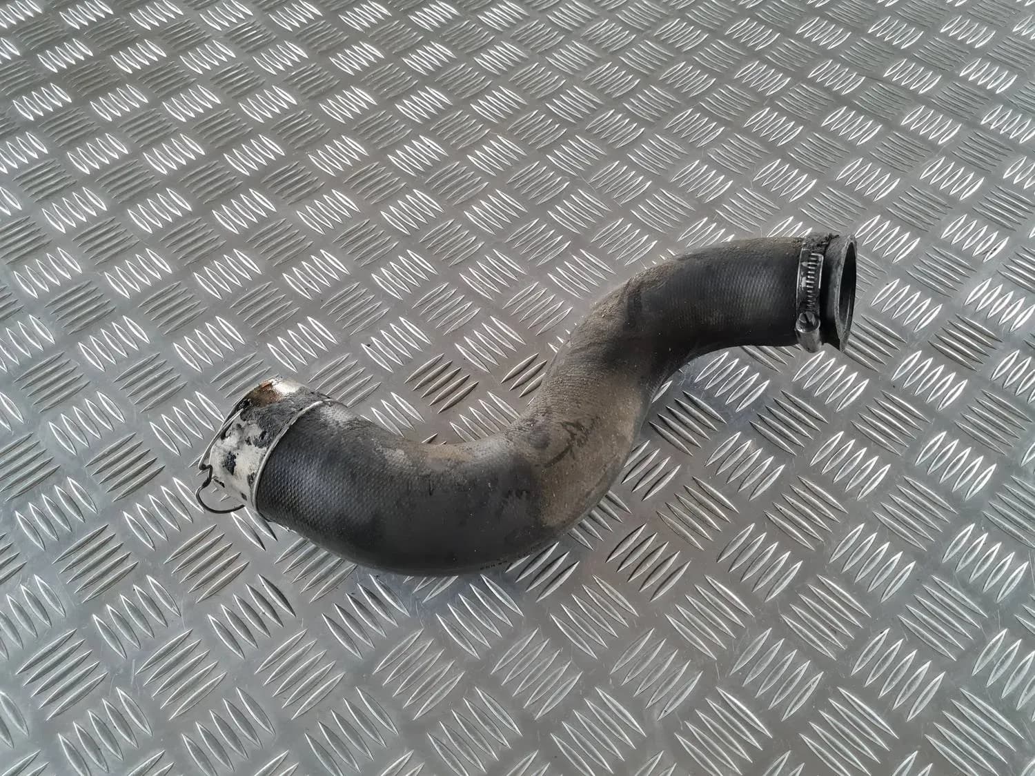 Välijäähdyttimen putki RENAULT SCENIC III 2011 - foto 2