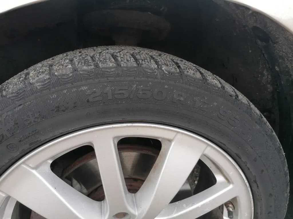 Kuva puretusta autosta 2