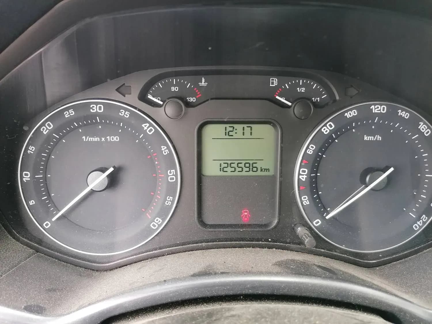 Kuva puretusta autosta 3