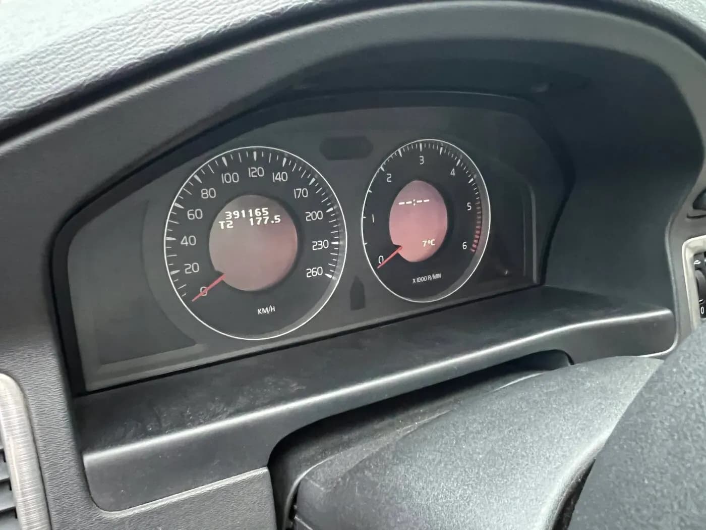 Kuva puretusta autosta 1