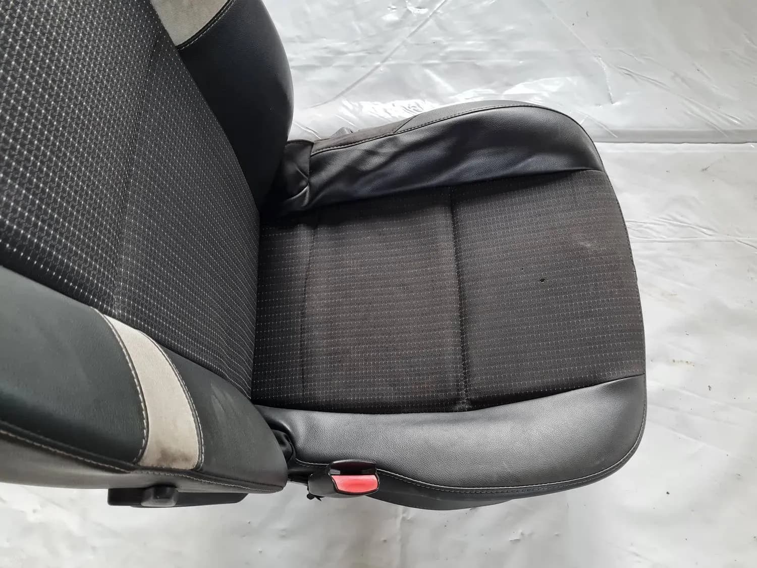 Vasen etuistuin RENAULT SCENIC III 2011 - foto 5