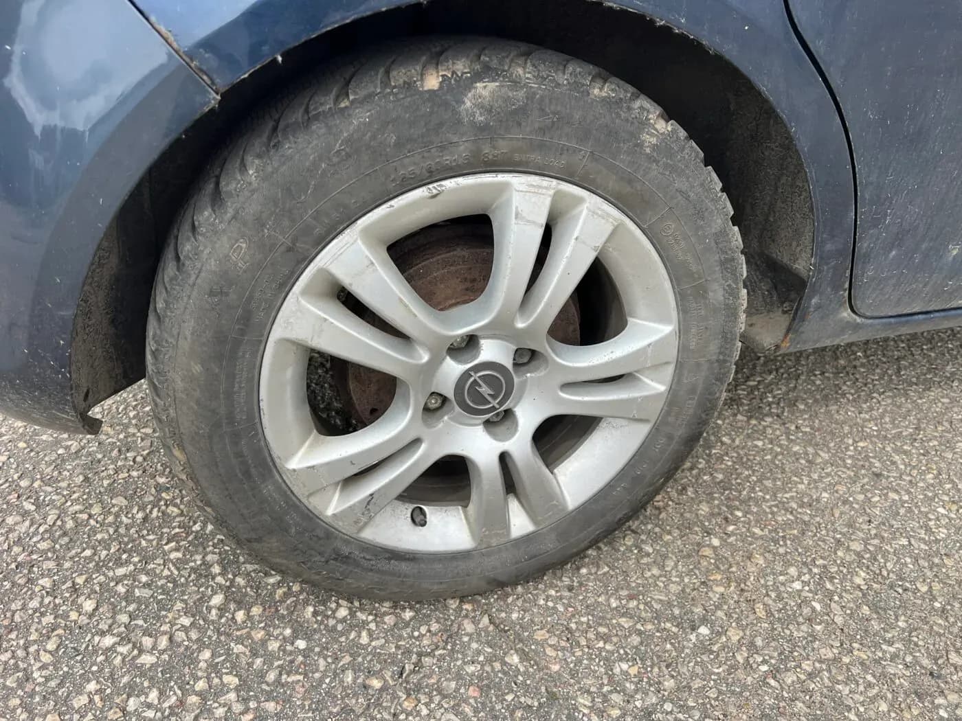 Kuva puretusta autosta 5