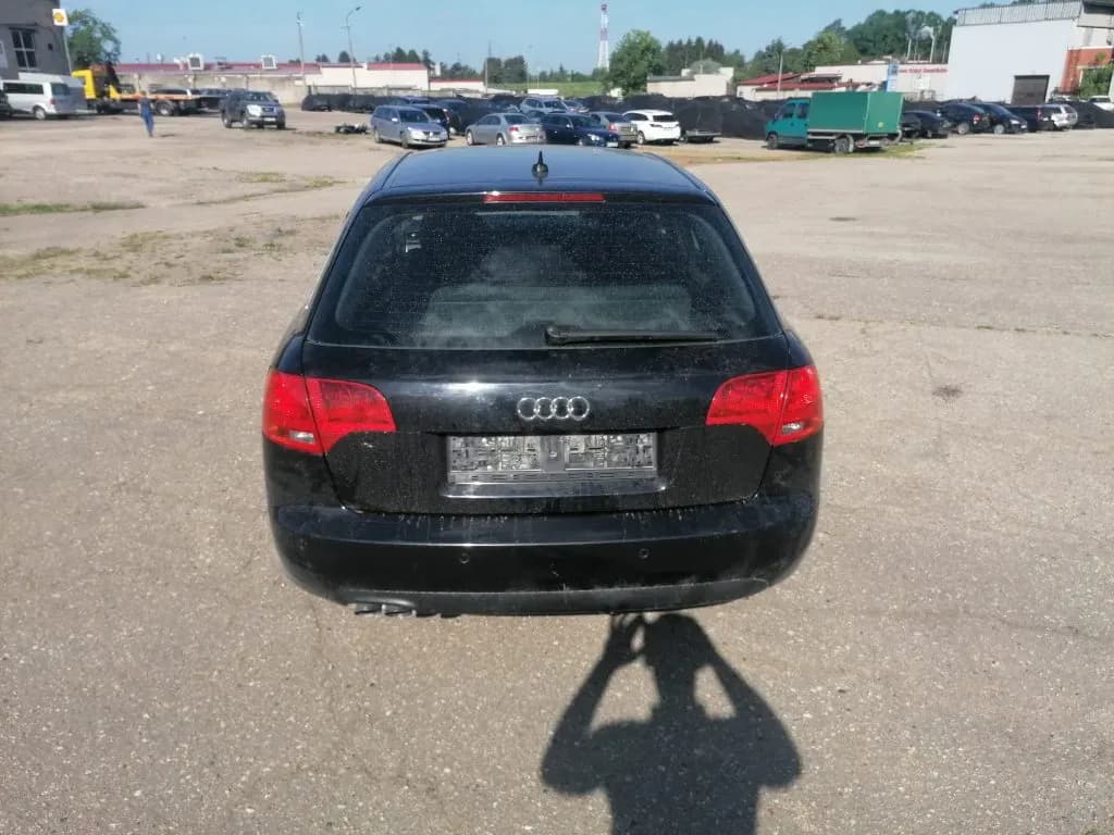 Oikea etuovi AUDI A4 2008 AVANT - foto 7