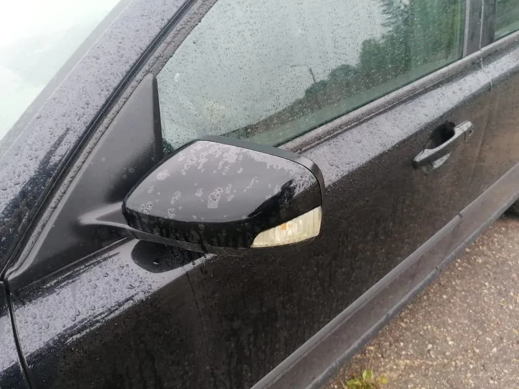 Kuva puretusta autosta 5