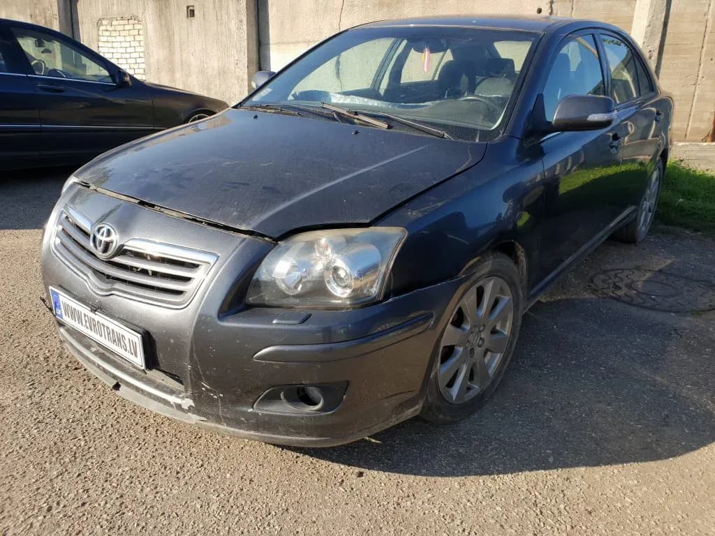 Kuva puretusta autosta 2