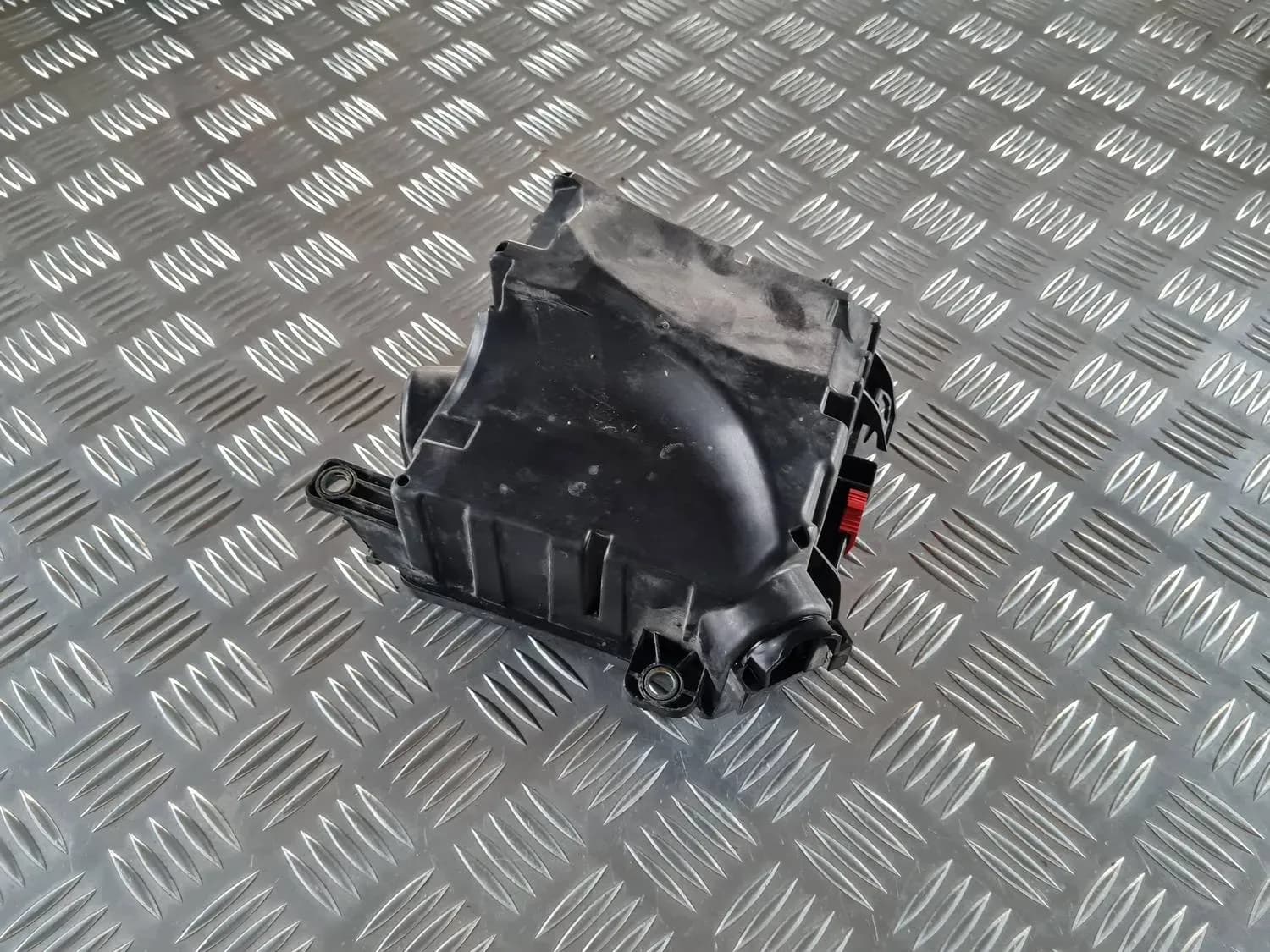 Sulakkeen relekotelo RENAULT SCENIC III 2011 - foto 2