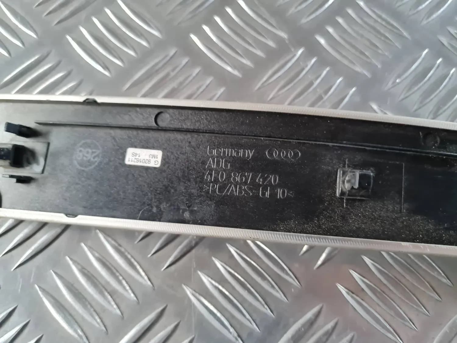 Ovien verhoilupaneelit AUDI A6 2008 - foto 2