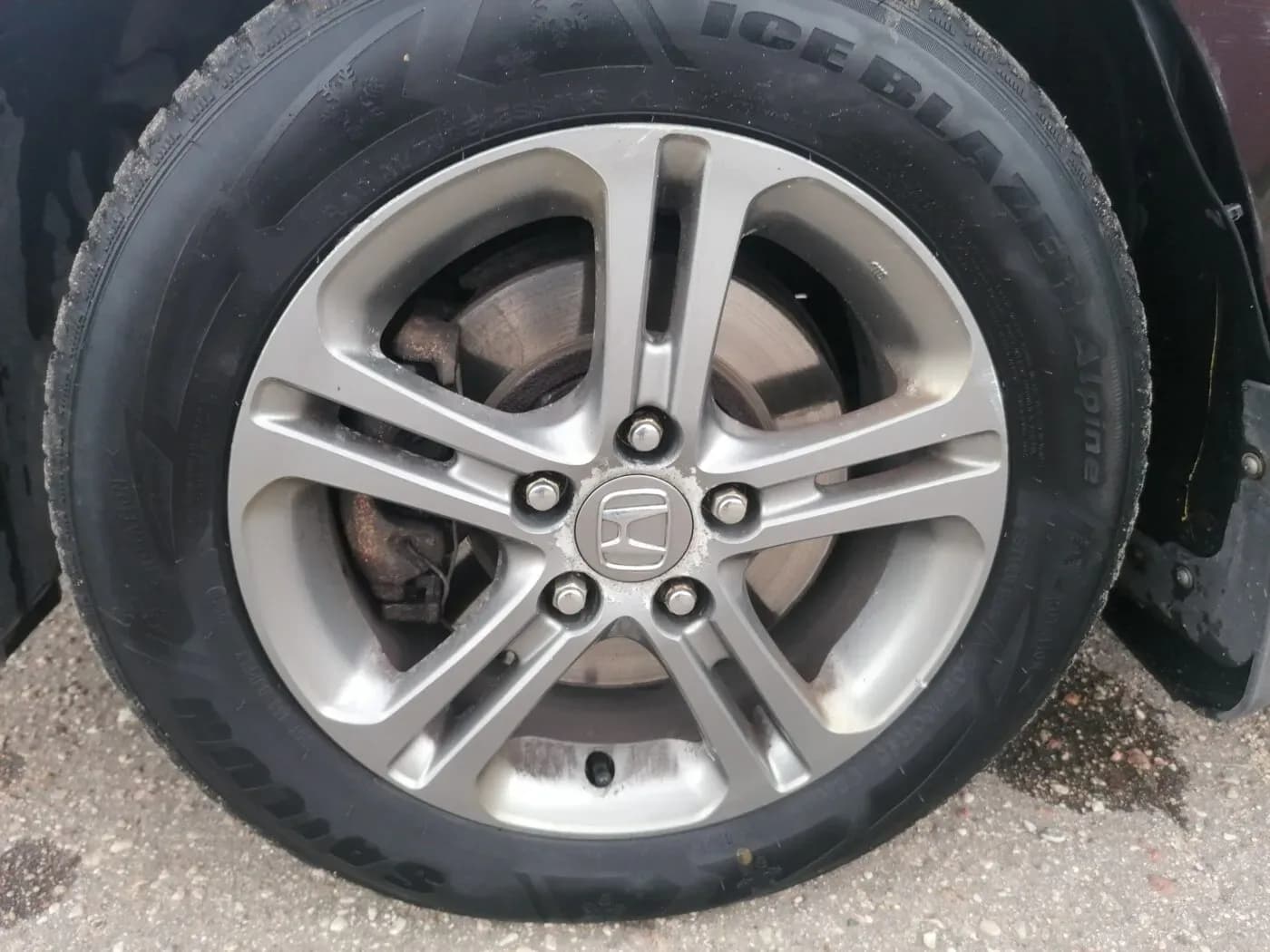 Kuva puretusta autosta 4