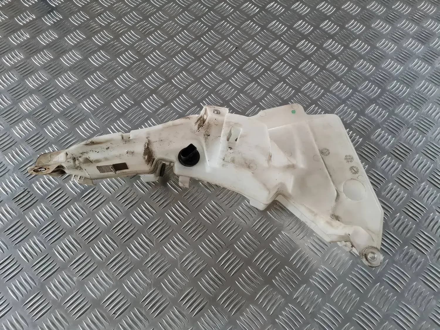 Pesunestesäiliö AUDI A6 2008