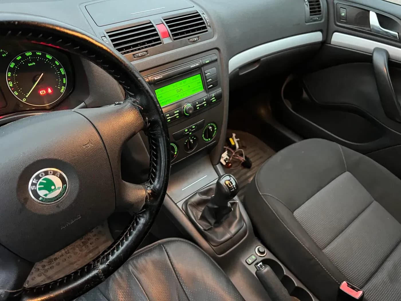 Kuva puretusta autosta 4