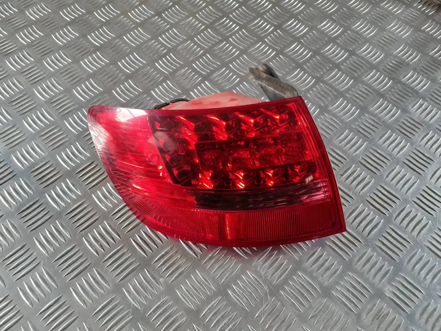 Vasen takavalaisin AUDI A6 2008