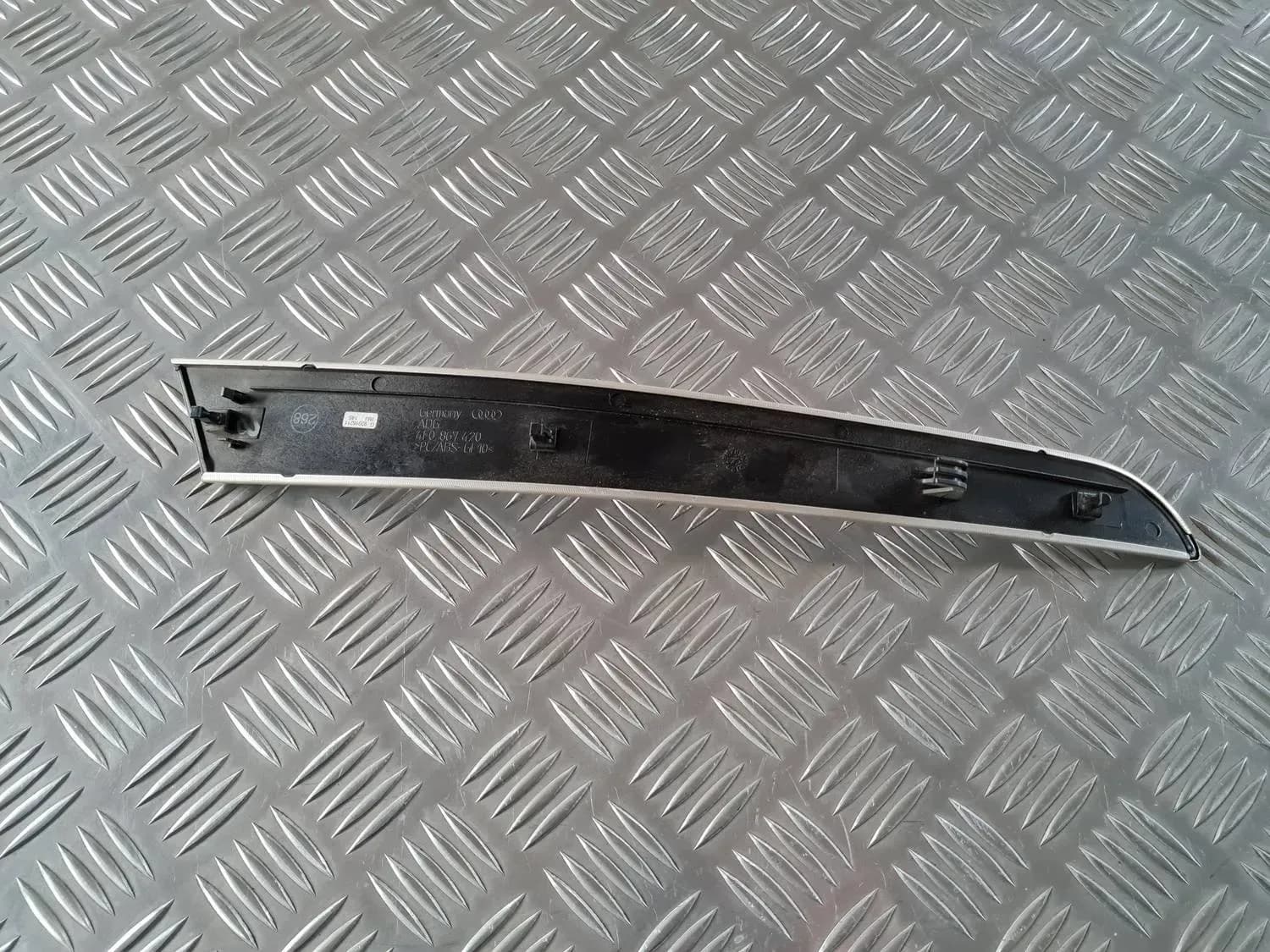 Ovien verhoilupaneelit AUDI A6 2008 - foto 4