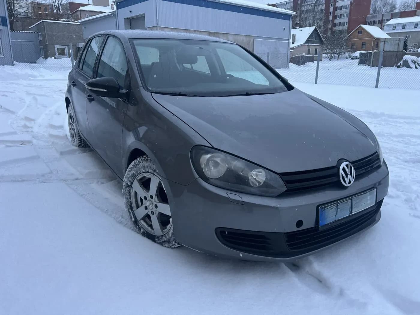 Kuva puretusta autosta 4