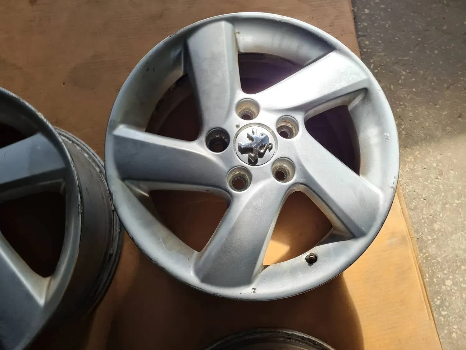 Kevytmetallivanteet (setti) RENAULT SCENIC III 2011 - foto 4