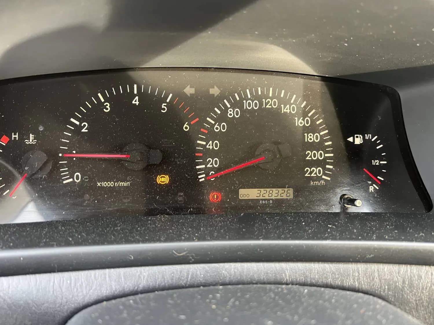 Kuva puretusta autosta 1