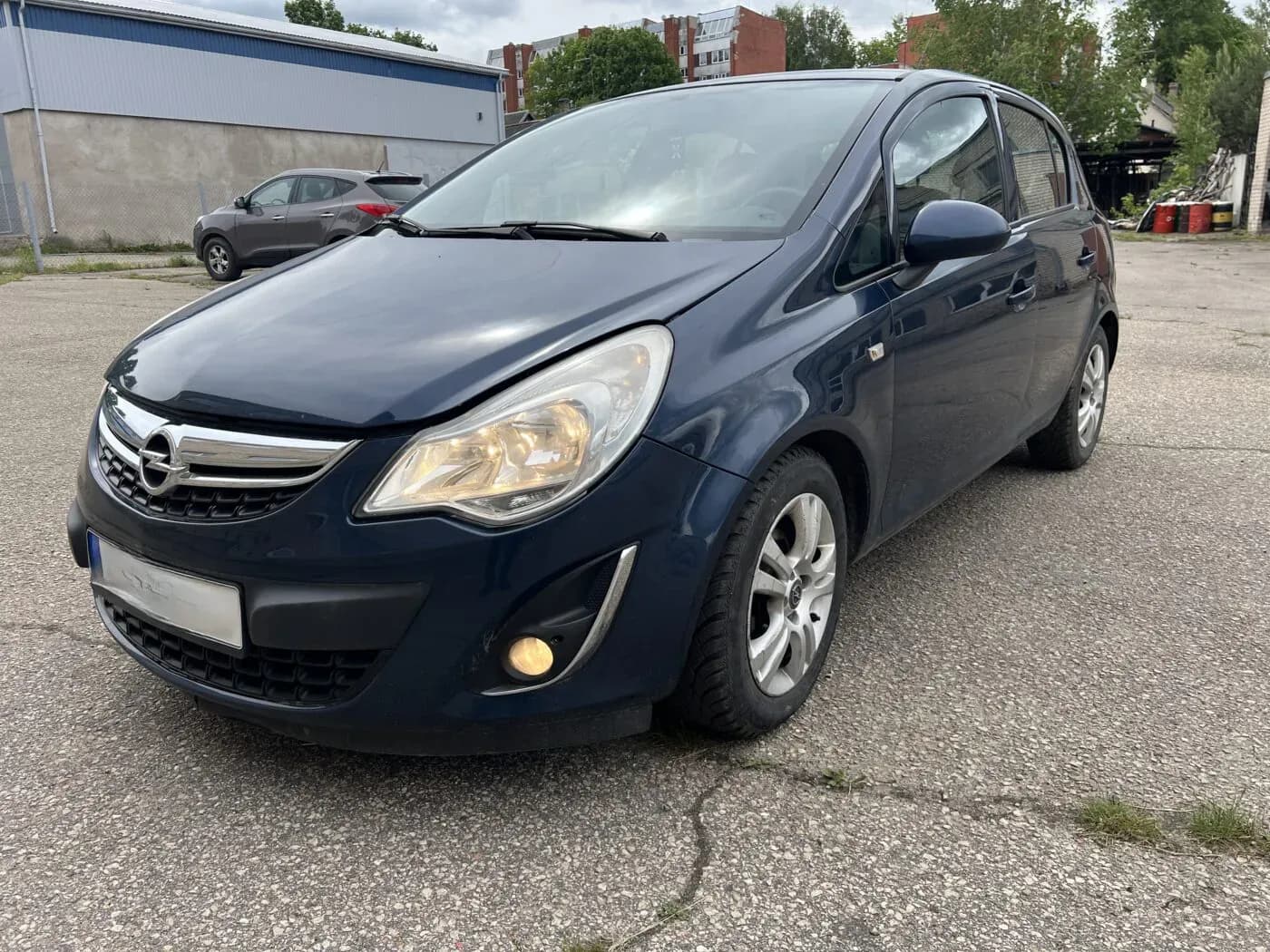 Kuva puretusta autosta 2