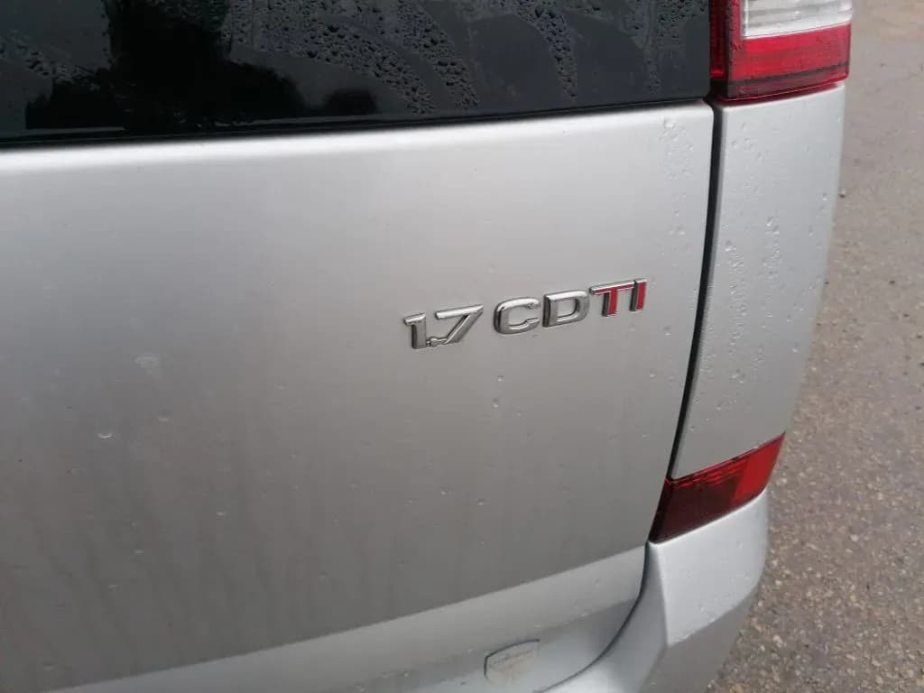 Kuva puretusta autosta 2
