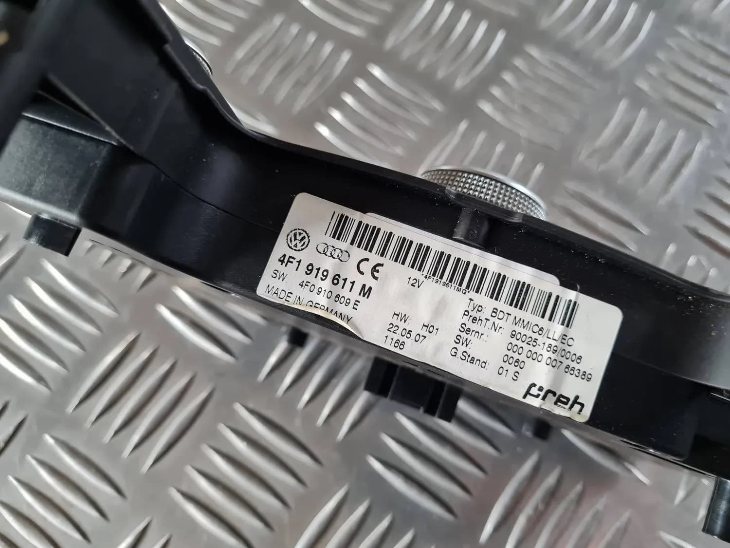 Multimediaohjausyksikkö AUDI A6 2008 - foto 2