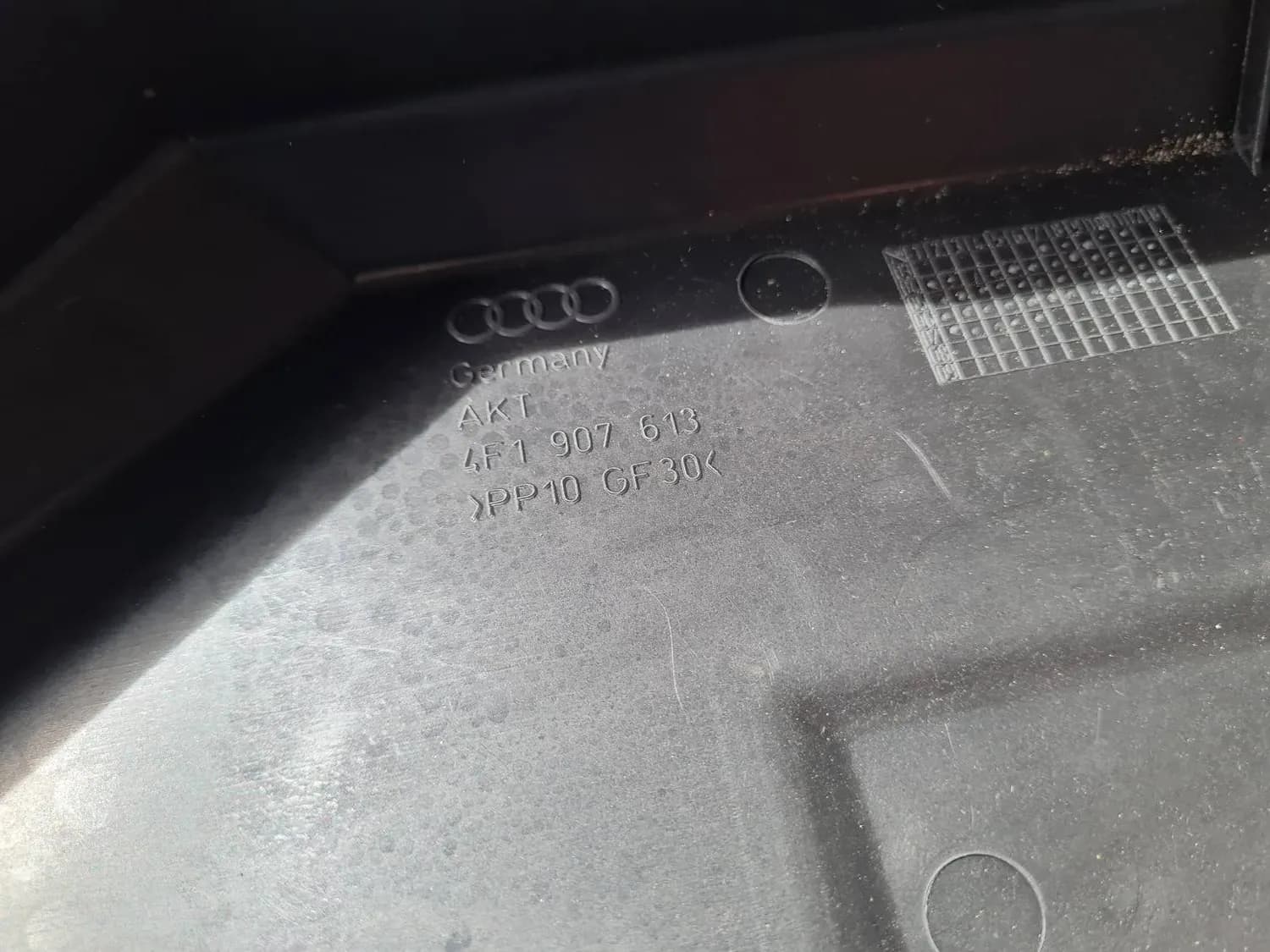 Sulakerasian kotelo AUDI A6 2008 - foto 2
