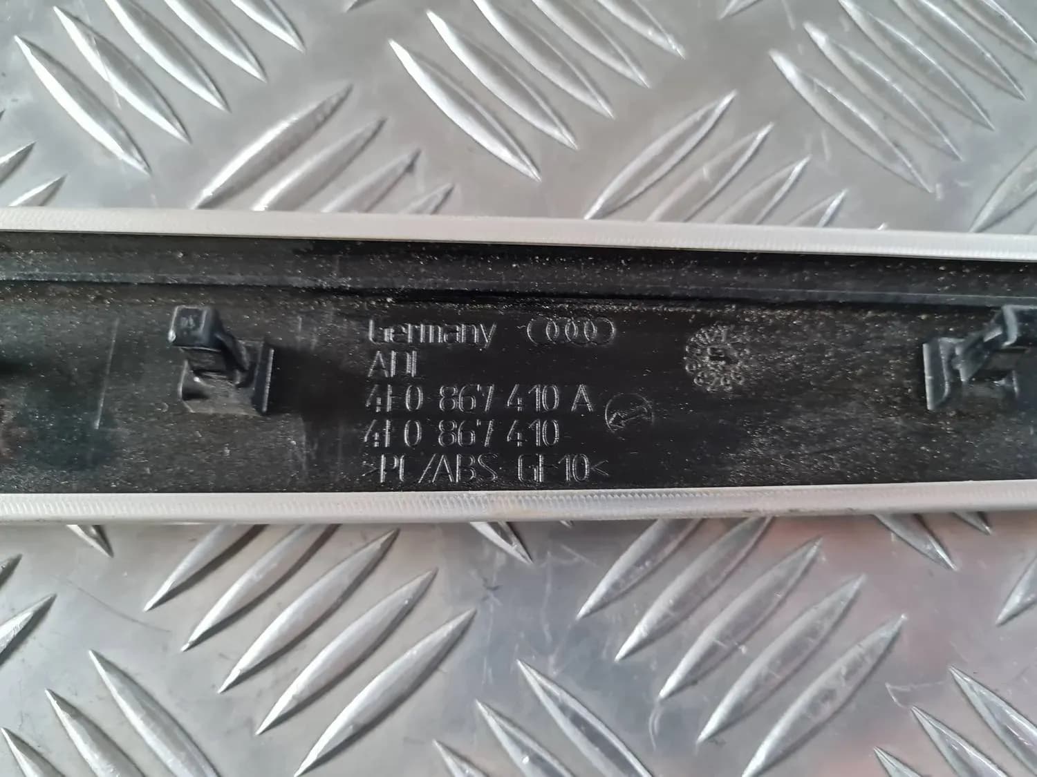 Ovien verhoilupaneelit AUDI A6 2008 - foto 2