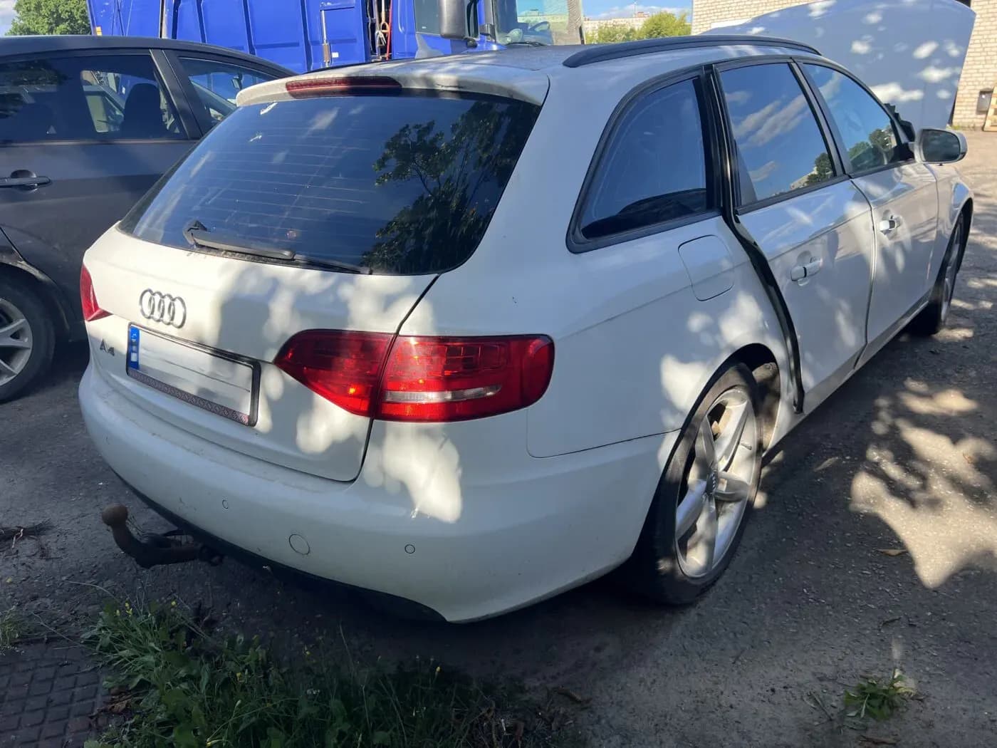 Kuva puretusta autosta 2