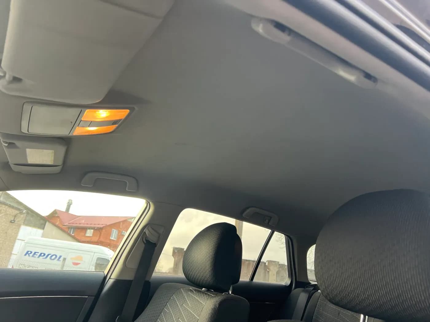 Kuva puretusta autosta 1