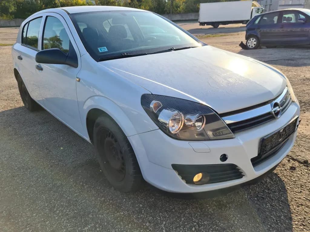 Kuva puretusta autosta 1