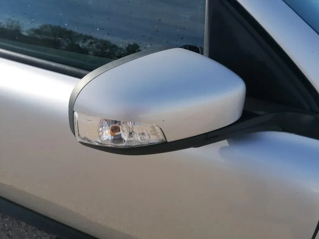 Kuva puretusta autosta 2