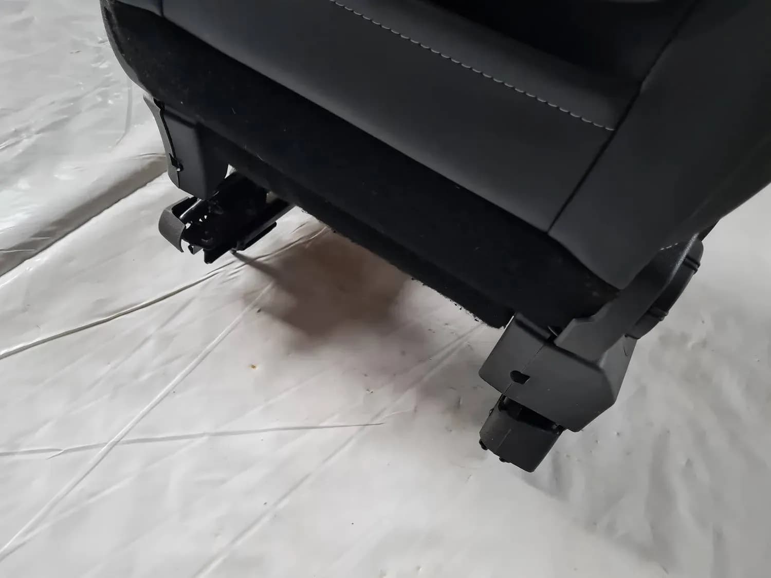 Oikea etuistuin RENAULT SCENIC III 2011 - foto 2