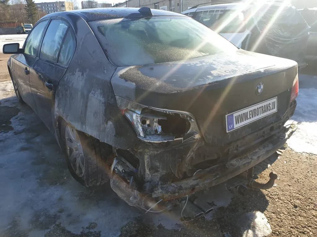 Kuva puretusta autosta 3