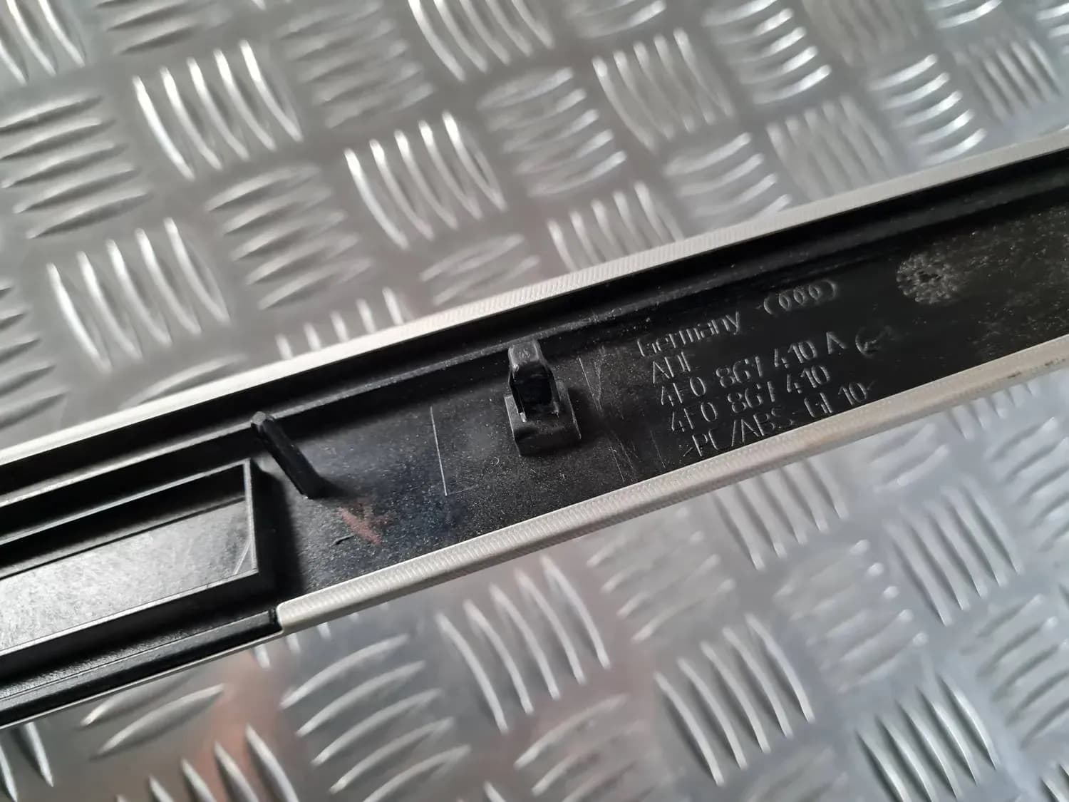 Ovien verhoilupaneelit AUDI A6 2008 - foto 3
